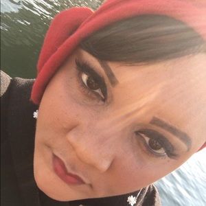 Meet your Posher, Renee